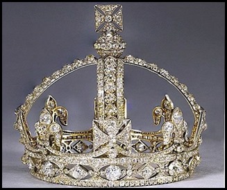 c2ffe30e36cbeaefef16f3322acdcc6f--royal-tiaras-royal-crowns