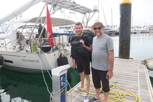 Une image contenant ciel, bateau, extérieur, eau

Description générée automatiquement