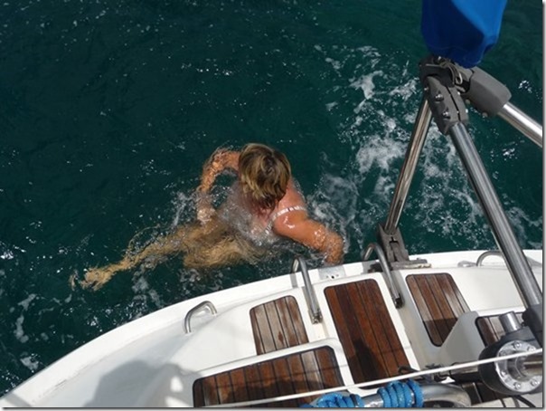 m_Swimming off the Stern, Deshaies-004