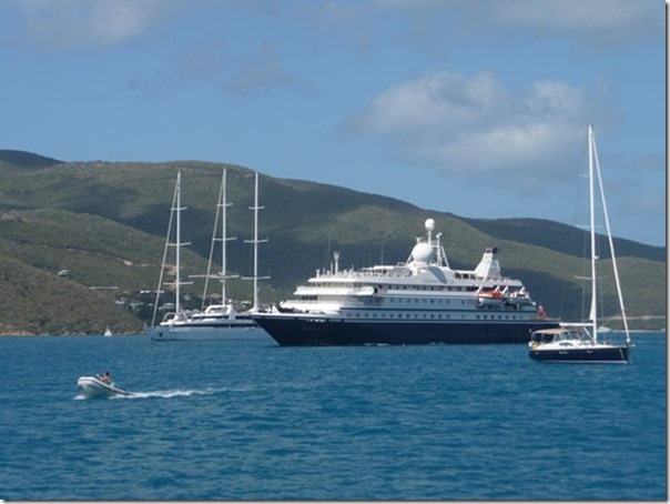 m_Competing Cruise Liners 19-03-2015 10-26-48
