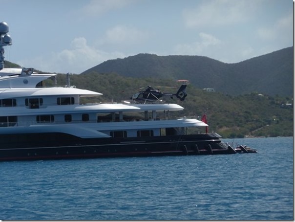 m_That yacht with helicopter cover off 20-04-2015 15-04-29