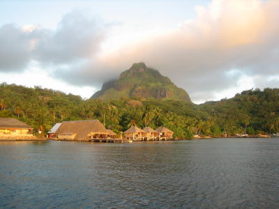 Bora-Bora Yacht Club.