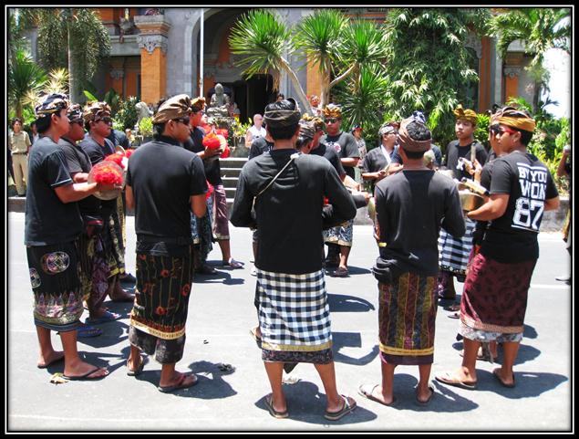 Description: C:\Users\Cheryl\Desktop\Indonesia\Bali Creamation\IMG_0274.JPG