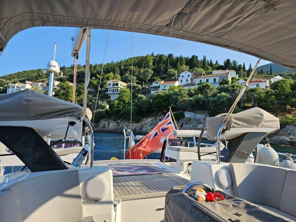 A picture containing outdoor, boat, ship, sky

Description automatically generated